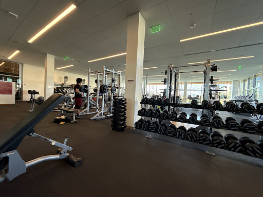 Stanford Redwood City Recreation & Wellness Center - Gym Photo