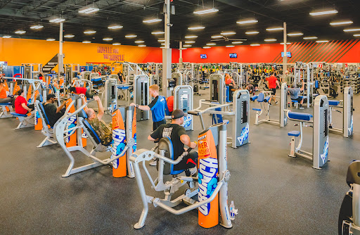 Crunch Fitness - Mechanicsburg - Gym Photo